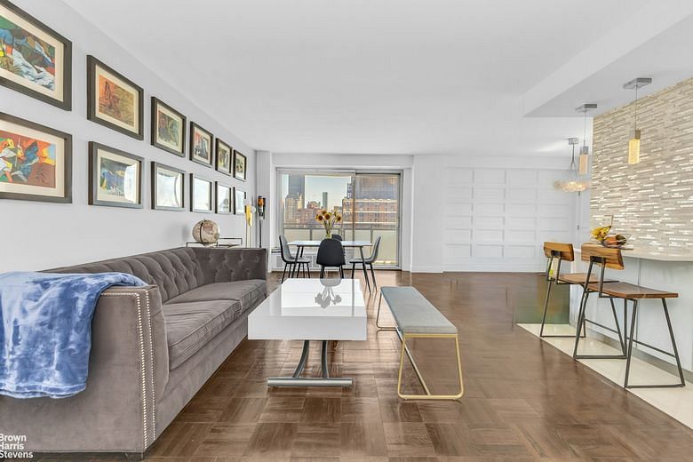 300 East 40th Street #31C