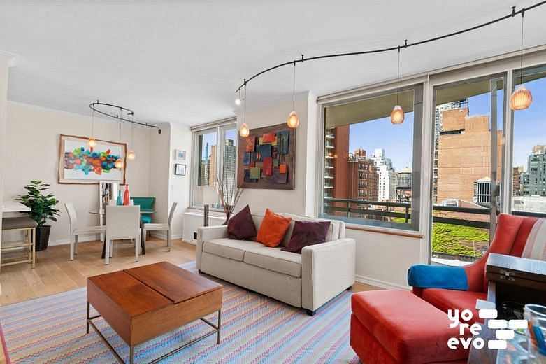 300 East 85th Street #1004