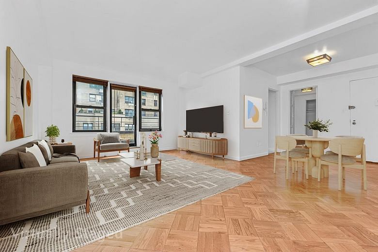301 East 48th Street #19B