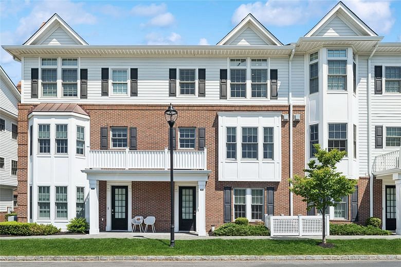 302 Grist Mill Circle