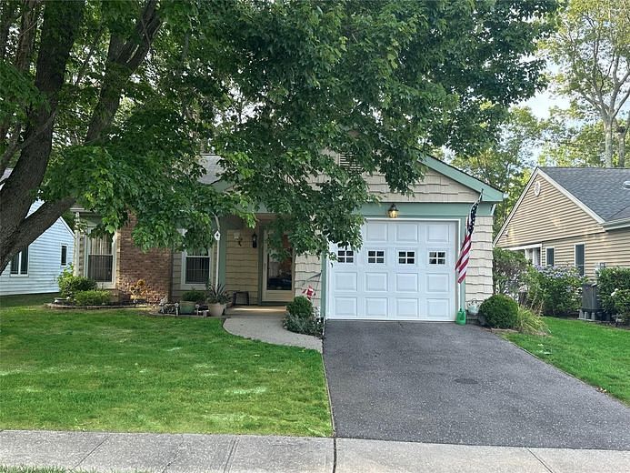 304 Kingston Court