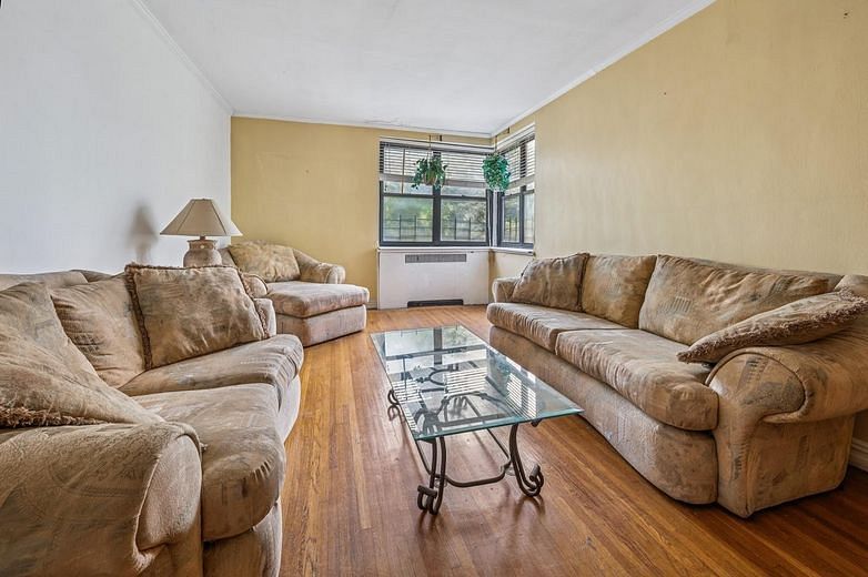 306 E Mosholu Parkway S #3D