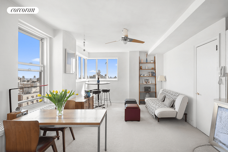 310 Riverside Drive #2009
