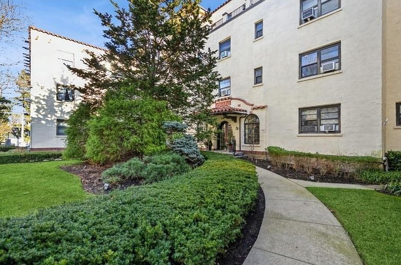 314 Livingston Avenue #101 E