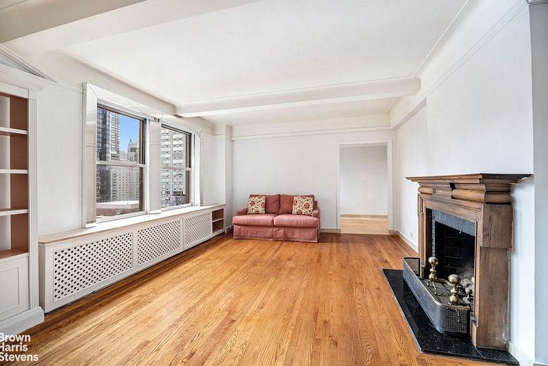 315 East 68th Street #15J