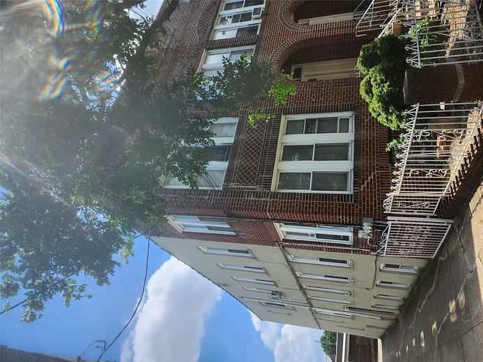 317 E 49th Street