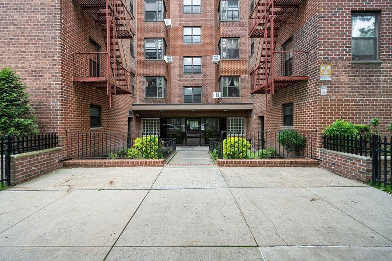 32-40 89th Street #209