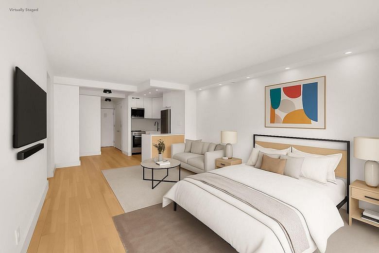 321 East 48th Street #9L