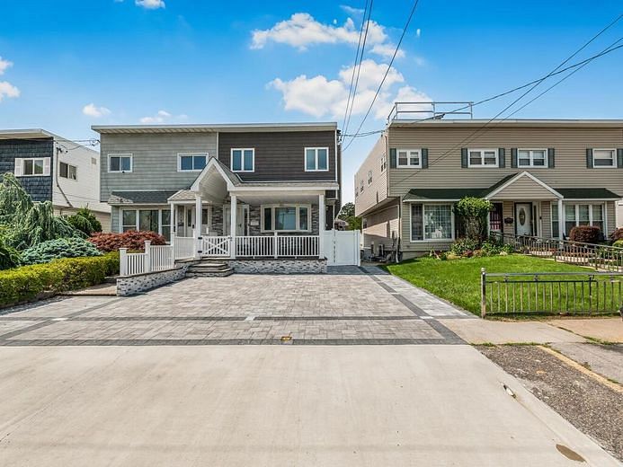 3221 Tierney Place