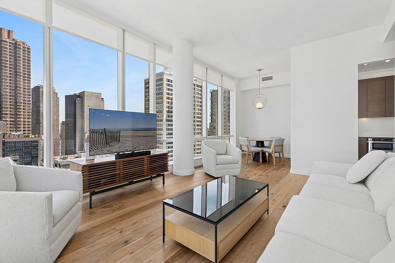 325 Lexington Avenue #22C