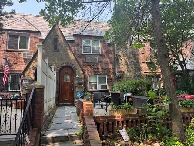 33-42 70 Street