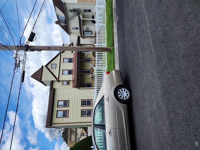 33 Alto Avenue