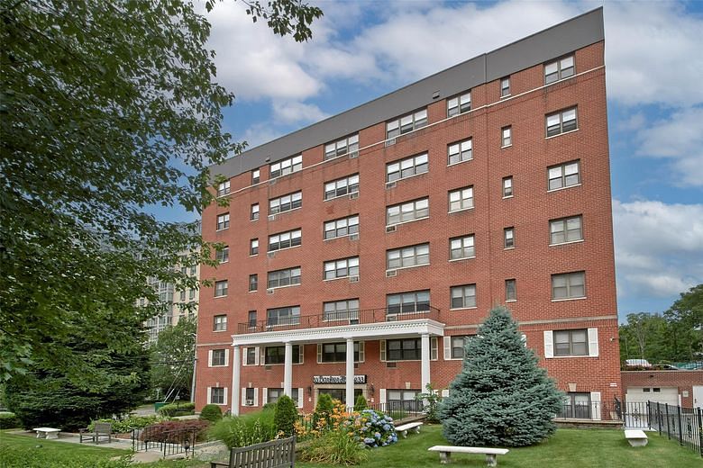 33 Barker Avenue #6K