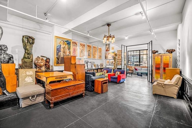 335 West 38th Street #11
