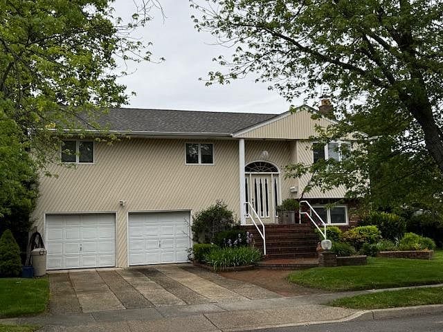 336 Thompson Avenue