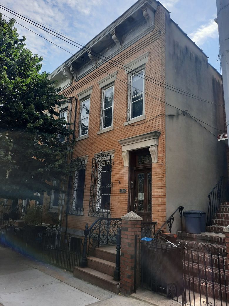 34-09 29th Street