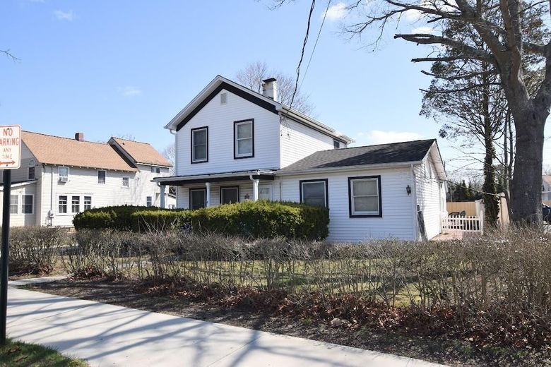 35 Station Road S