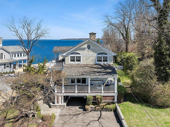 356 Bay Avenue