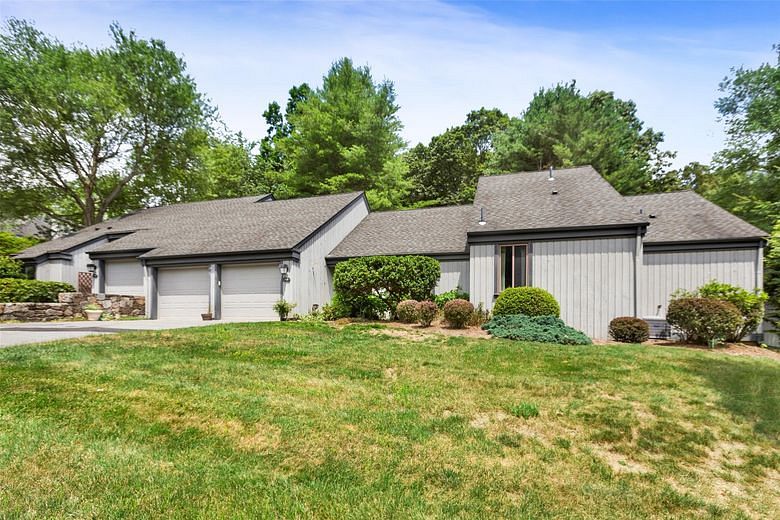 356 Heritage Hills #B