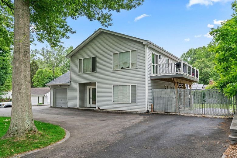 36 Maple Road