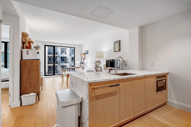 37-14 34th Street #N5E