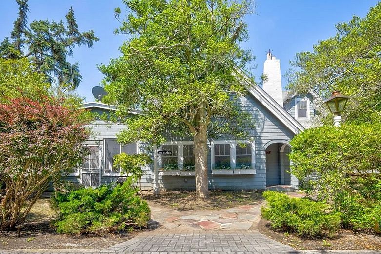 37 Duneway Avenue
