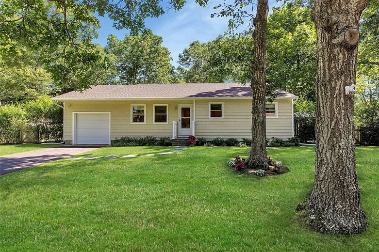 38 Woodridge Road