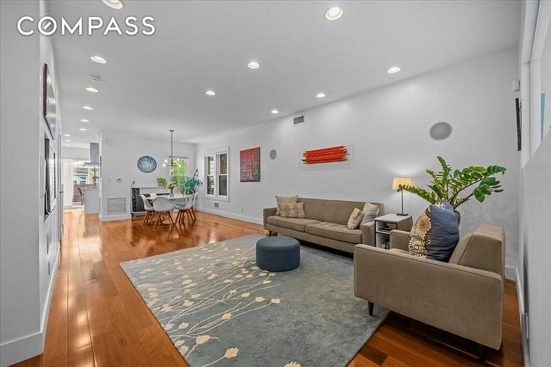 383 East 7th Street