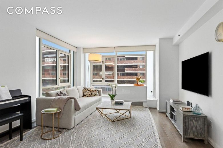 385 First Avenue #6B