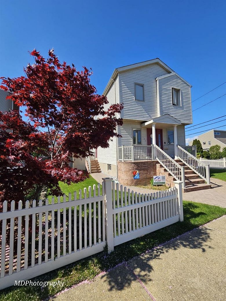 385 Oceanside Parkway