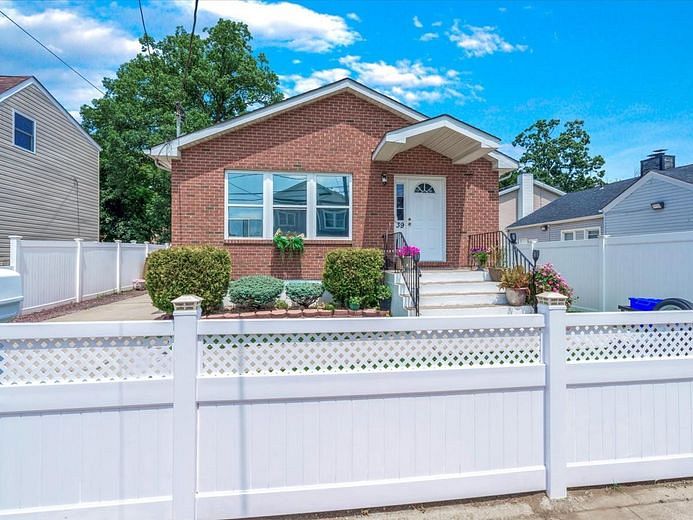 39 Mirin Avenue