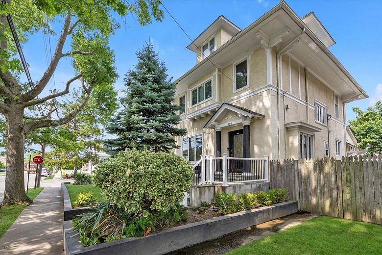 396 Oakland Avenue