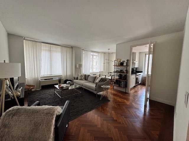 400 E 51st Street #4B