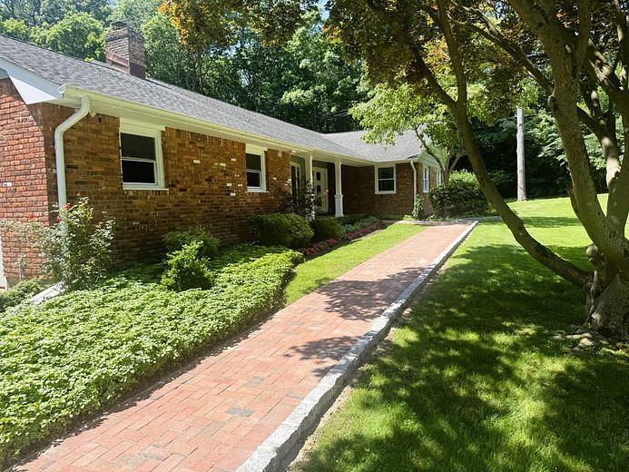 41 Harbor Hill Drive