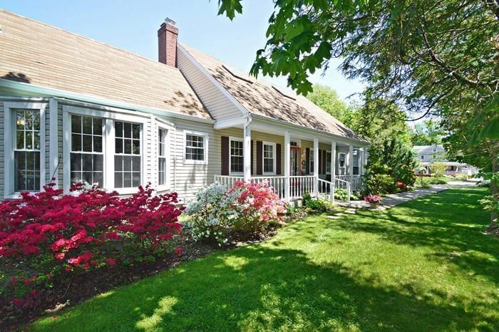 42 Handsome Avenue