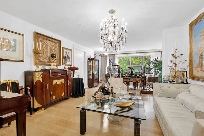 420 East 5th Street
