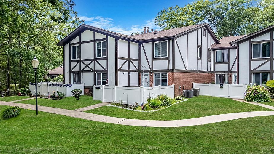 425 Birchwood Road #425