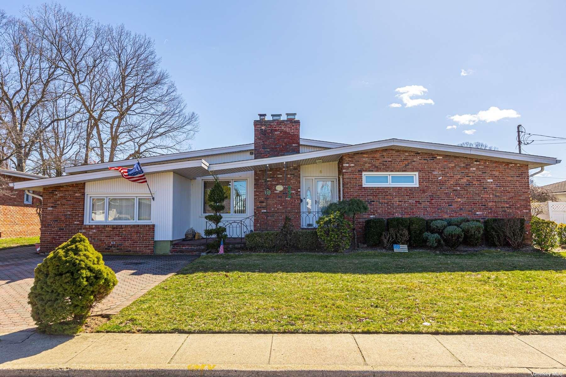 8 Cedar in Long Island For Sale Yoreevo