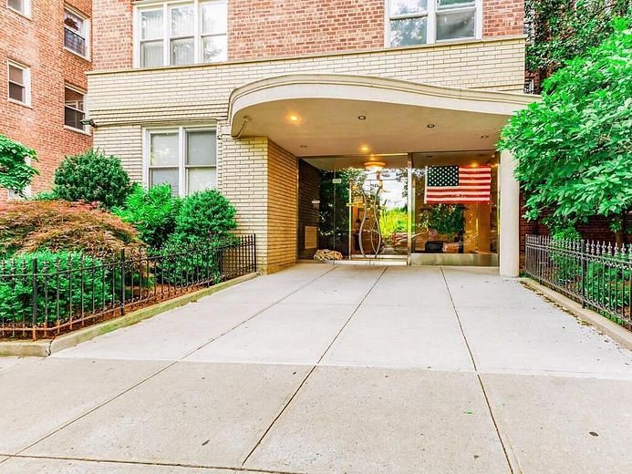 4295 Webster Avenue #3K