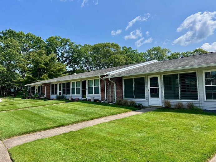 42D Trent Court #42D
