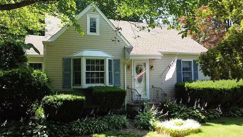 44 Crestwood Drive