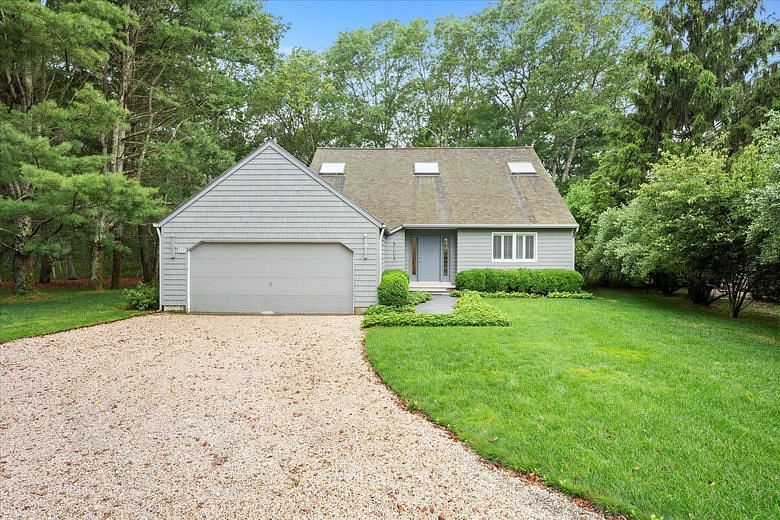 44 Huckleberry Lane