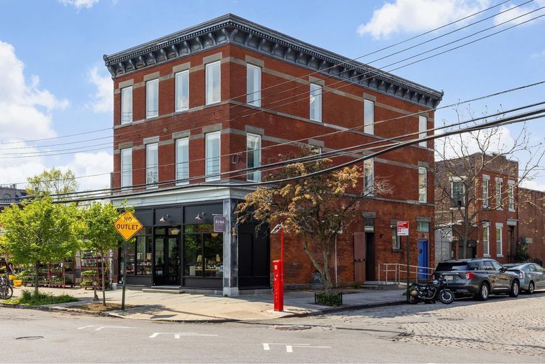 442 Van Brunt Street