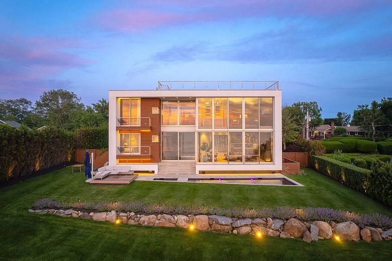 445 Glen Court