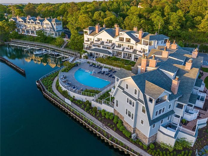 45 Old Boathouse Lane S