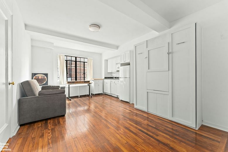 45 Tudor City Place #1812