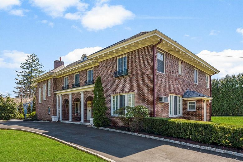4610 Boston Post Road