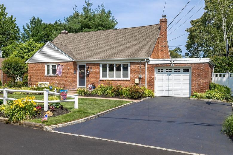 47 Monaton Drive