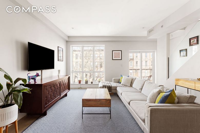 476 Hancock Street #3