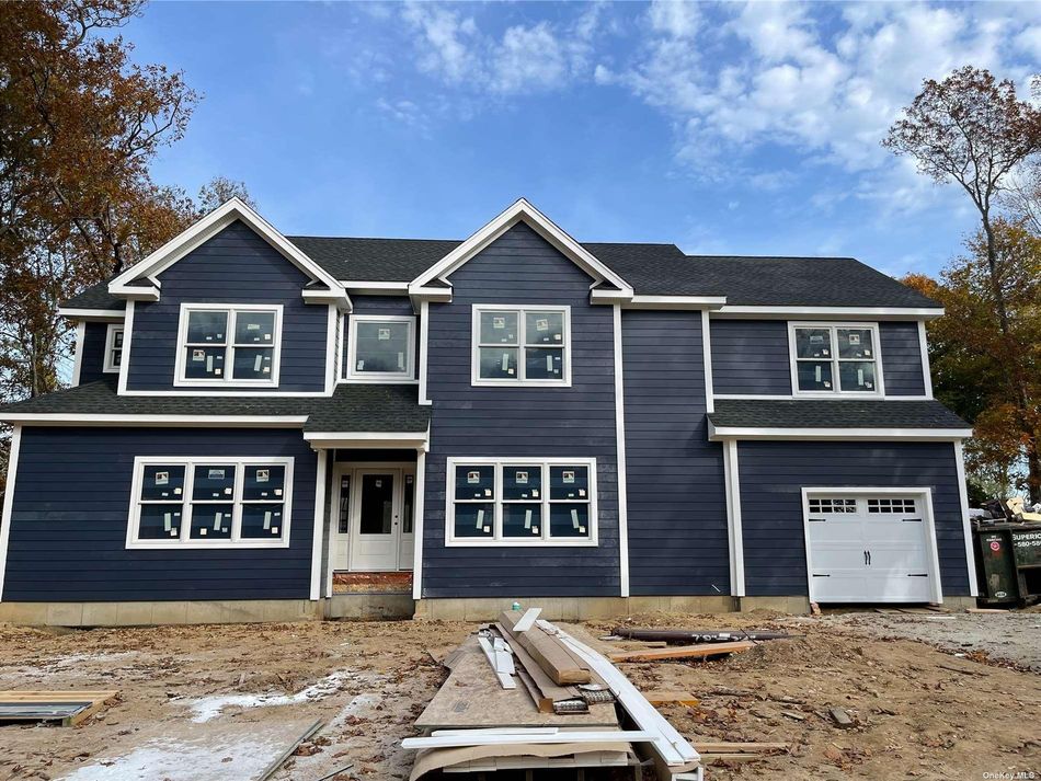 Homes For Sale in East Marion Yoreevo